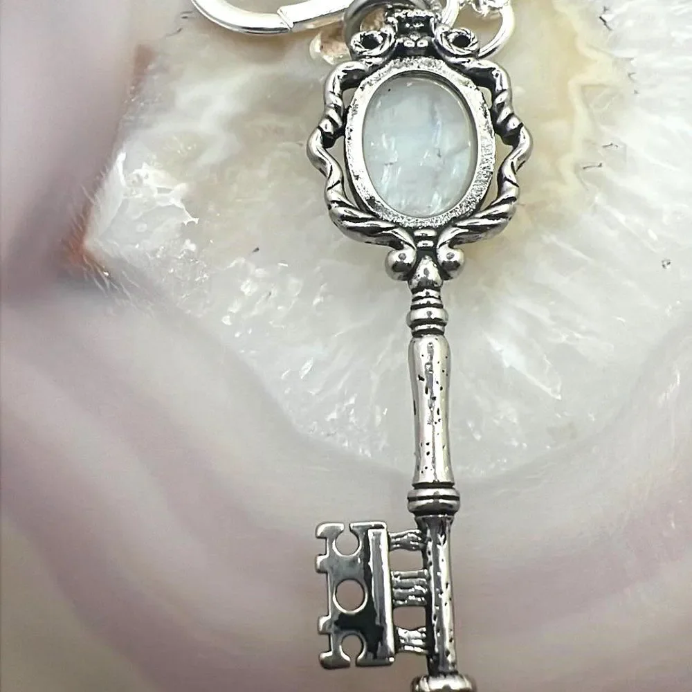 None genuine moonstone